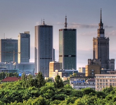 Warszawa: widok na wieżowce