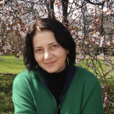 Dr Anna Hys-Martyńska